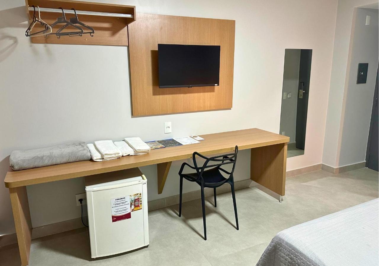 Brasilia Park Hotel Candangolandia Стая снимка